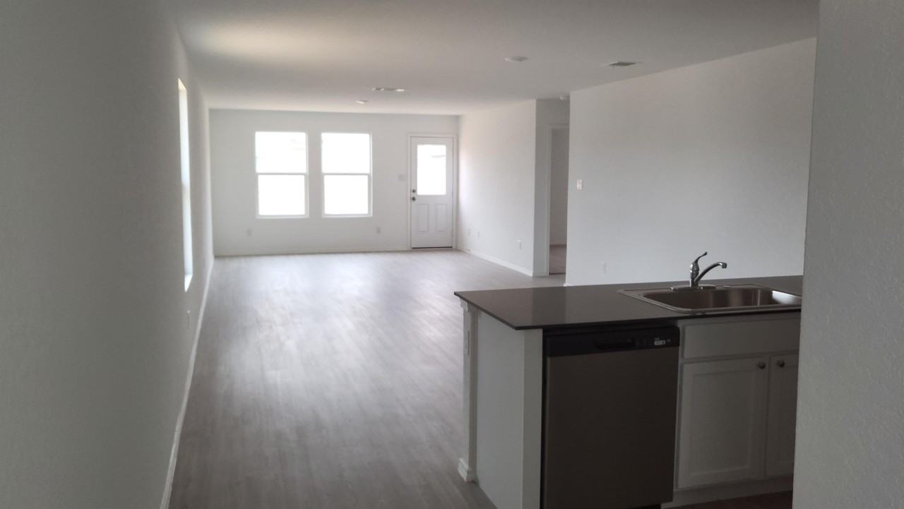 5911 Coahulia Rdg #1 - Photo 3 of 41