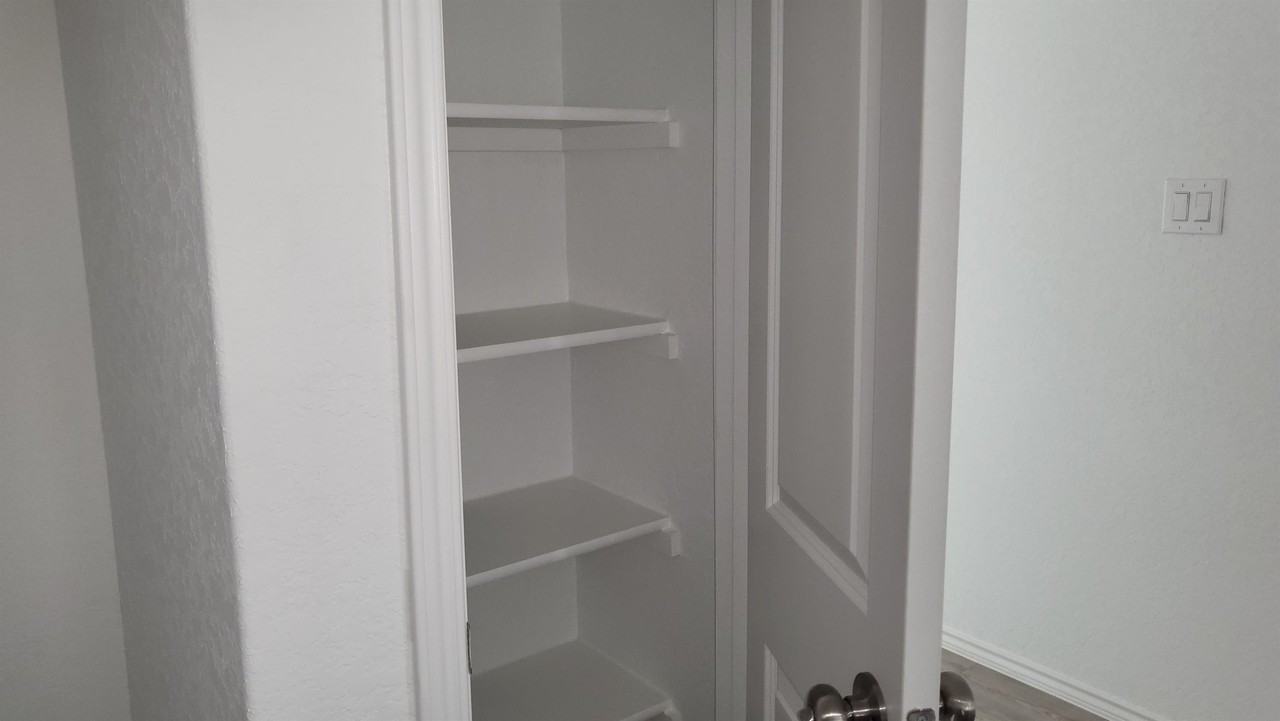 5911 Coahulia Rdg #1 - Photo 6 of 41