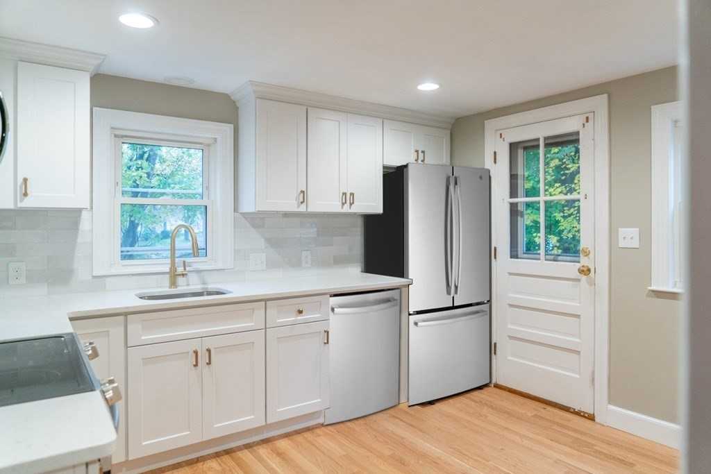 239 Essex St #NA - Photo 3 of 16