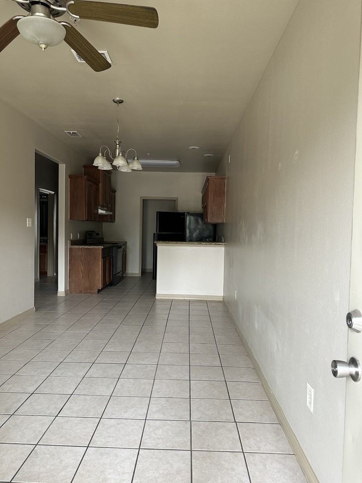 Medical Center Condominiums - Photo 2 of 8