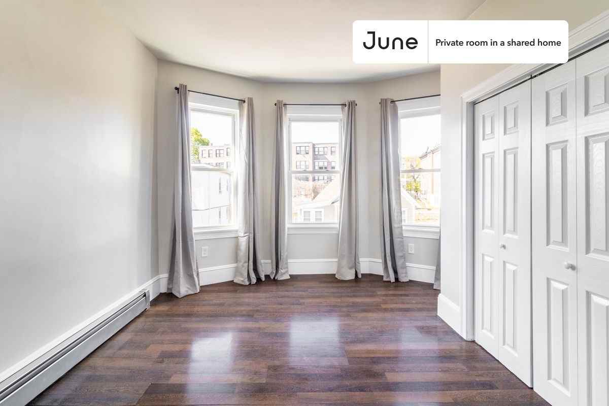 16 Glenway St #B - Photo 2 of 16