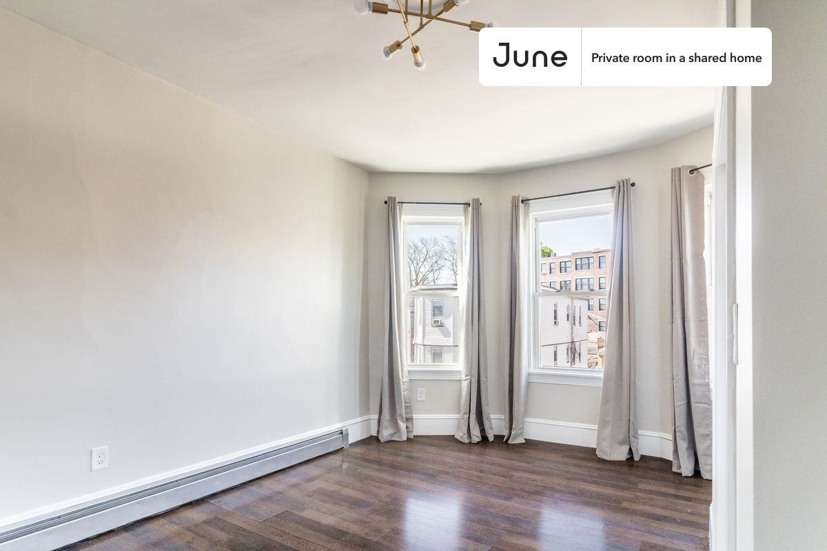 16 Glenway St #B - Photo 5 of 16