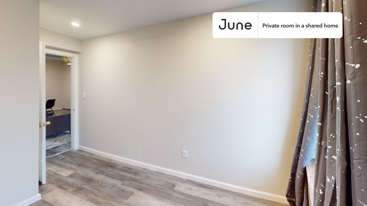 13 Charlotte St #C - Photo 5 of 13