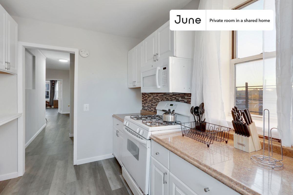 13 Charlotte St #A - Photo 7 of 13