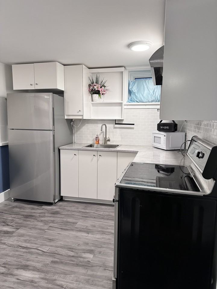 562 High Street - Photo 2 of 12