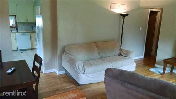3209 Lancaster St - Photo 2 of 7