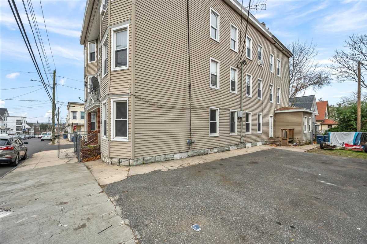 1149 Ogden Street Ext 2nd Fl #4 - Photo 2 of 27