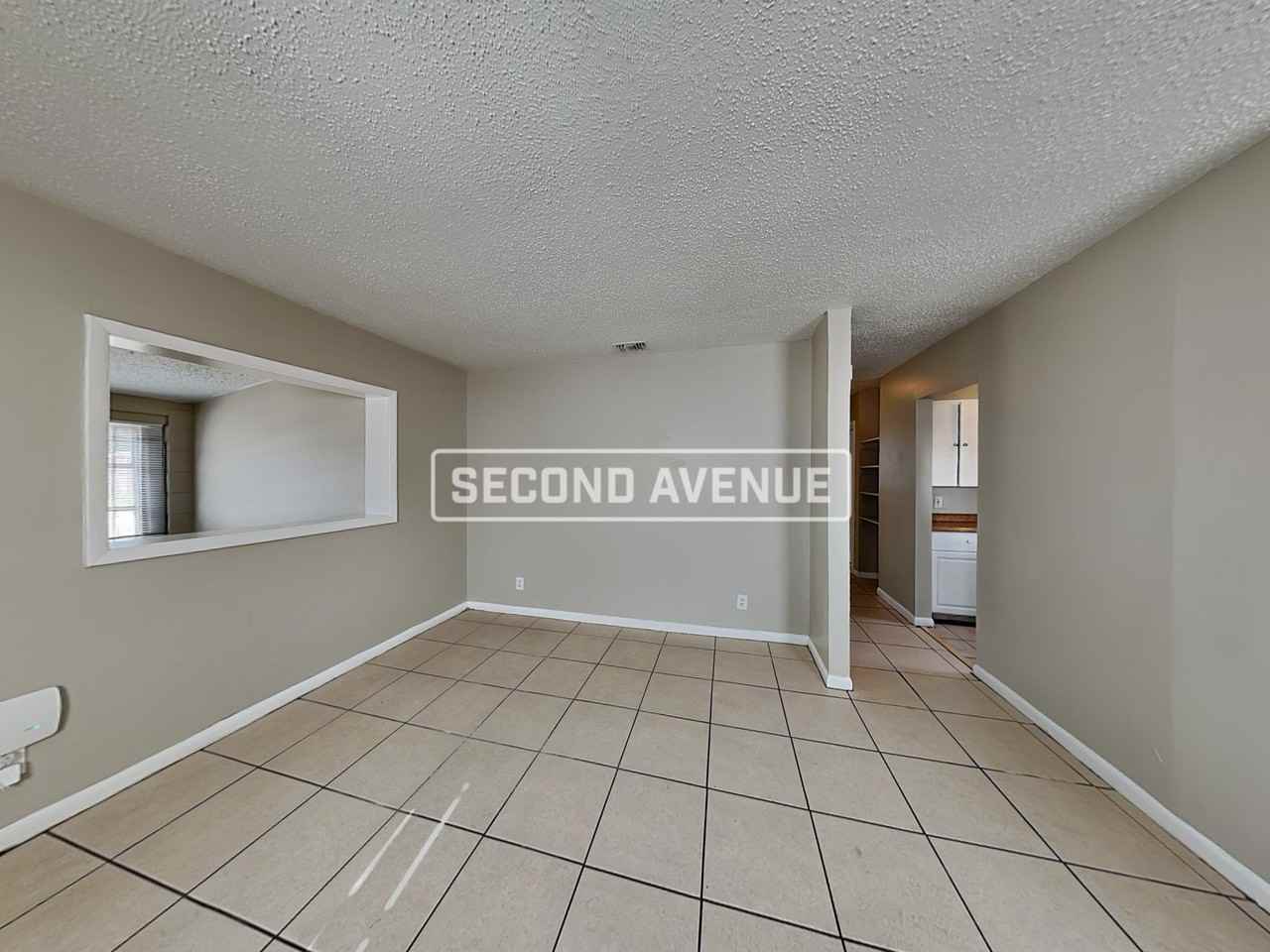 4015 Leonard Cir E - Photo 2 of 13