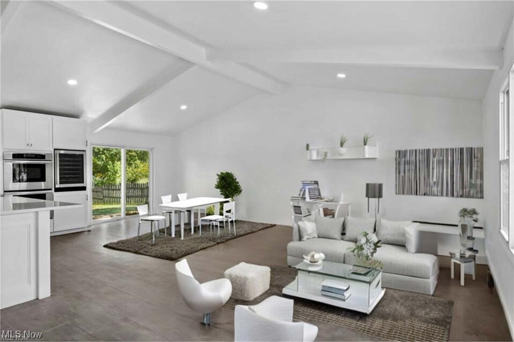 8253 Brecksville Rd - Photo 2 of 27