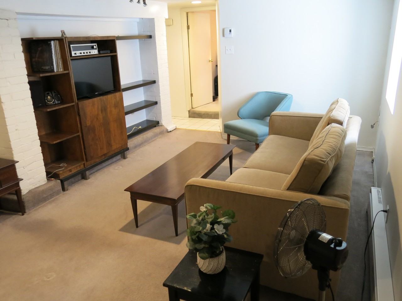 154 Geoffrey Street #1B - Photo 6 of 15