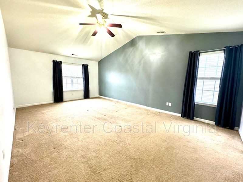 914 Sparrow Ct - Photo 6 of 12