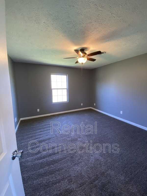 1817 Bridge St - Photo 2 of 8