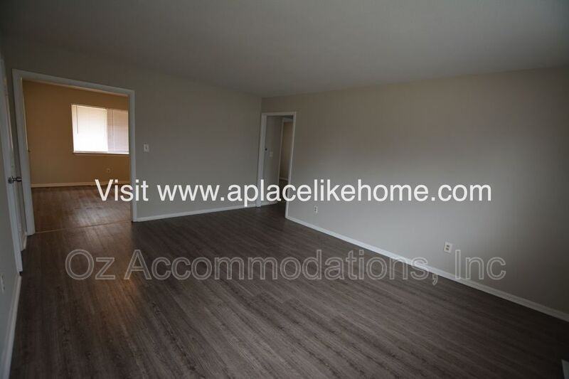 3607 W 47th St - Photo 3 of 17