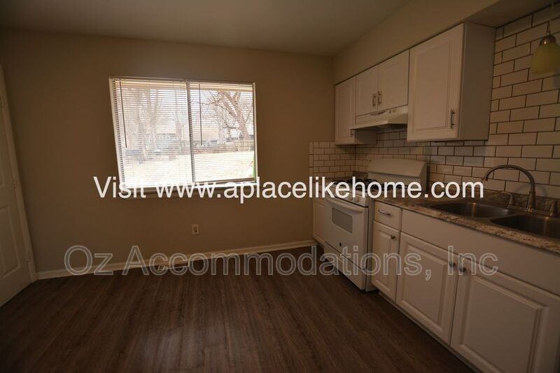 3607 W 47th St - Photo 4 of 17