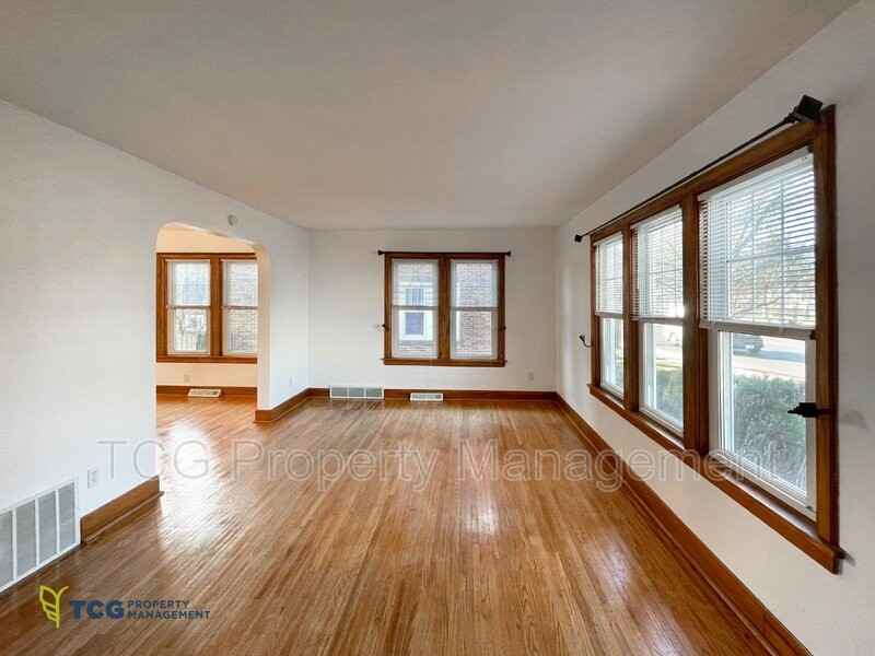 1010 Joliet St - Photo 2 of 15