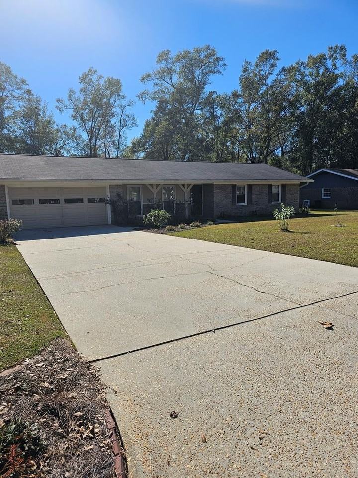 900 Circleview Dr - Photo 2 of 5