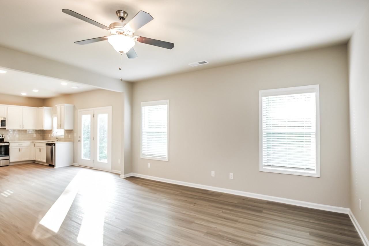 3446 Sugarberry Dr - Photo 5 of 43