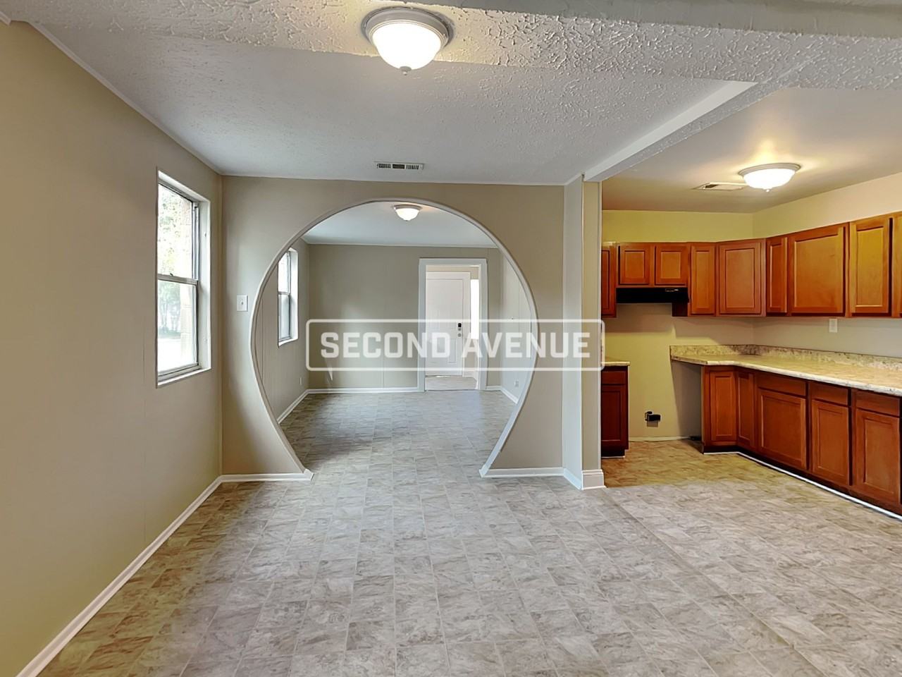 1584 W 27th St - Photo 4 of 14