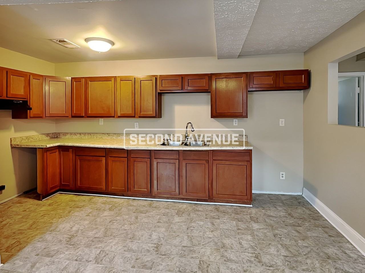 1584 W 27th St - Photo 6 of 14