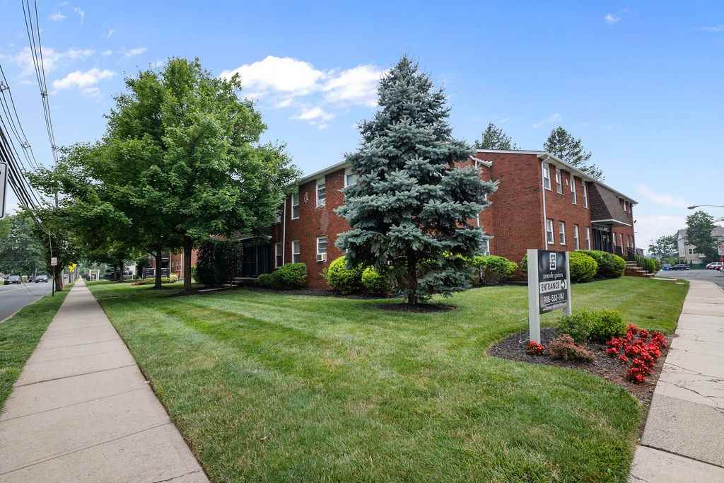 Somerville Gardens - Photo 6 of 17