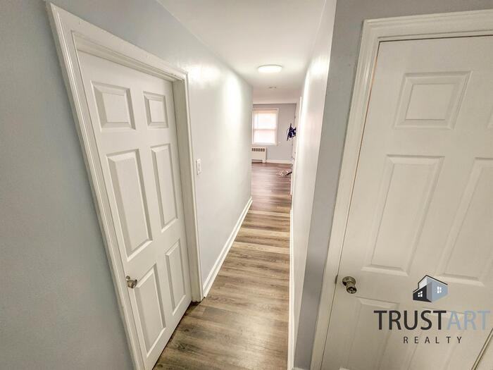 3237 Guilford St #B - Photo 2 of 27