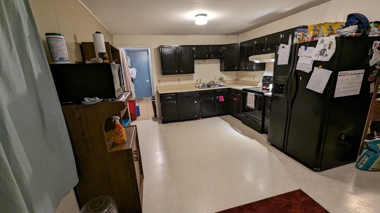 2028 Green Ave #NA - Photo 3 of 13