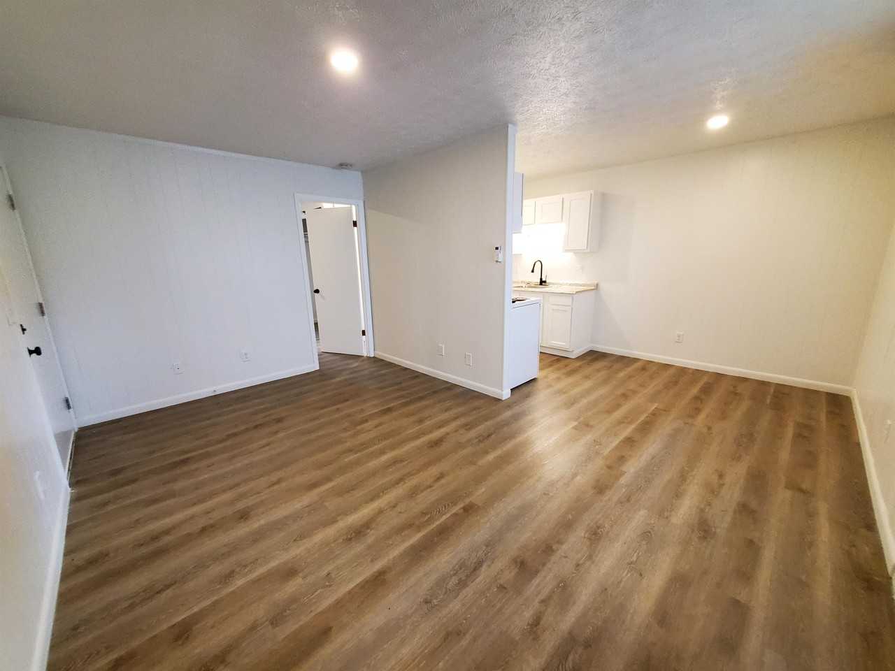 822 Carolina Dr #609 - Photo 3 of 20
