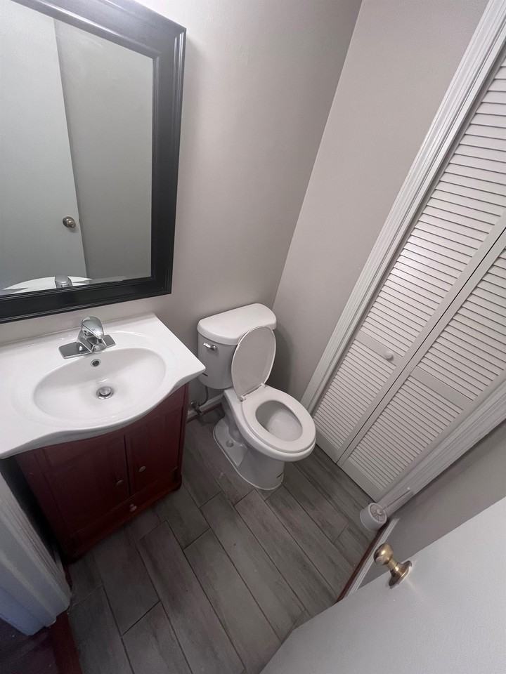 1761 Addison Rd S - Photo 7 of 28