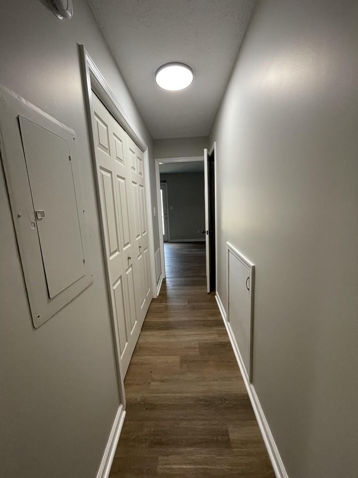 133 Eastvail Dr #133 - Photo 3 of 10