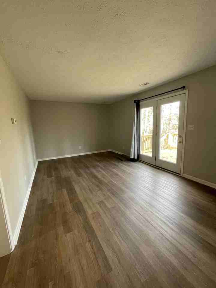 133 Eastvail Dr #133 - Photo 4 of 10