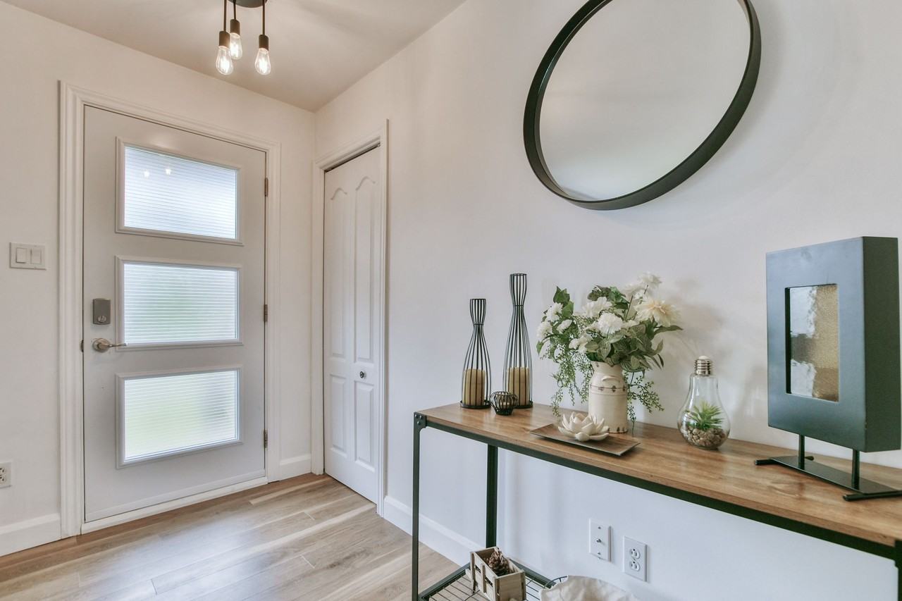 15535 Rue Diane - Photo 2 of 13