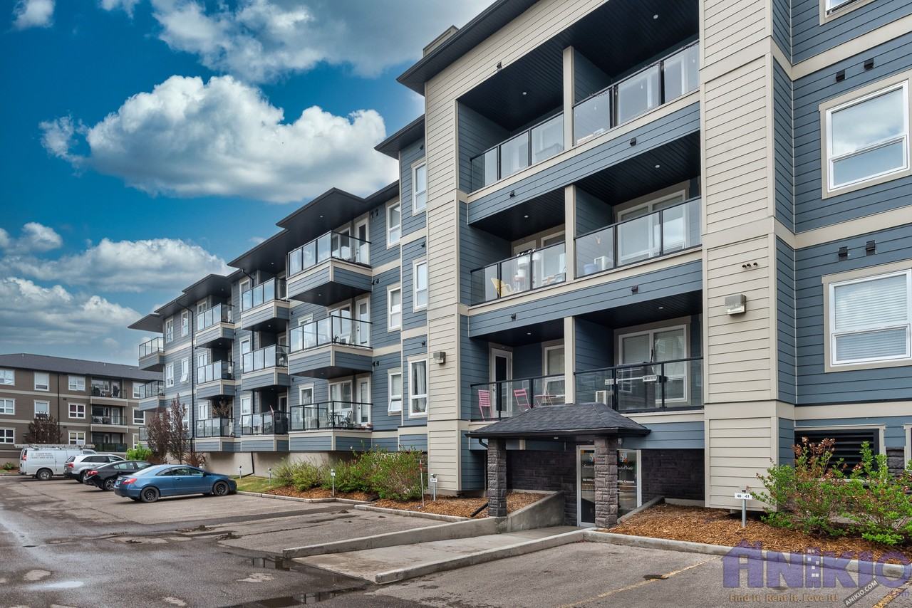 2 Bedroom Condo in Stonebridge - Photo 2 of 22