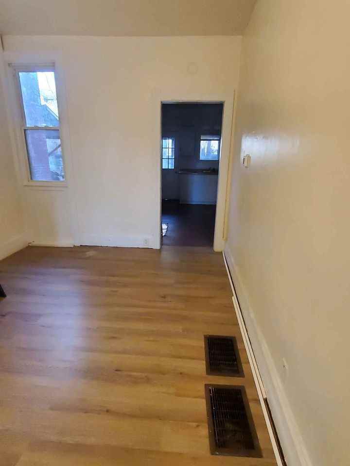 124 N 2nd St #1 - Photo 3 of 6