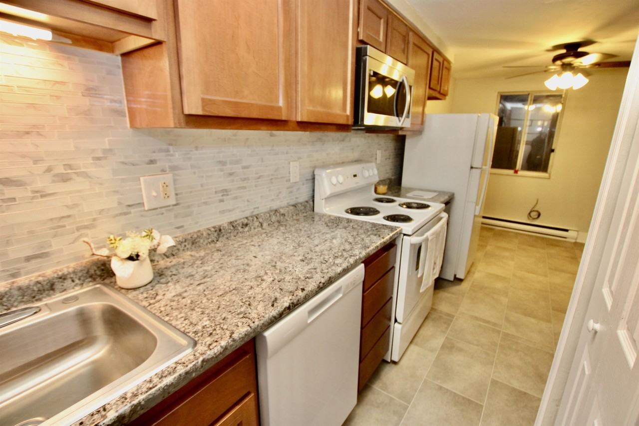 209 Oak Manor Pl #209 - Photo 2 of 11