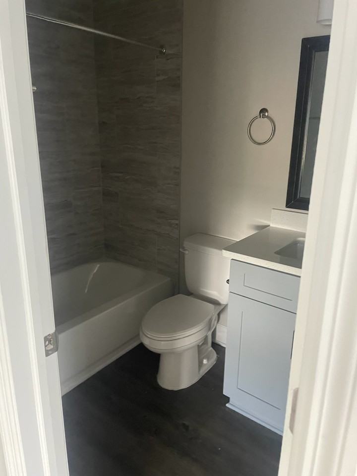 2544 Woodgate Blvd #1 - Photo 5 of 10