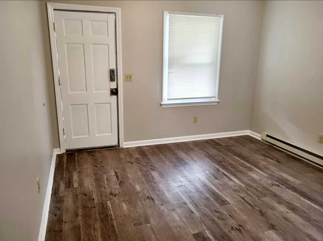 1204 South Street - B #B - Photo 3 of 5