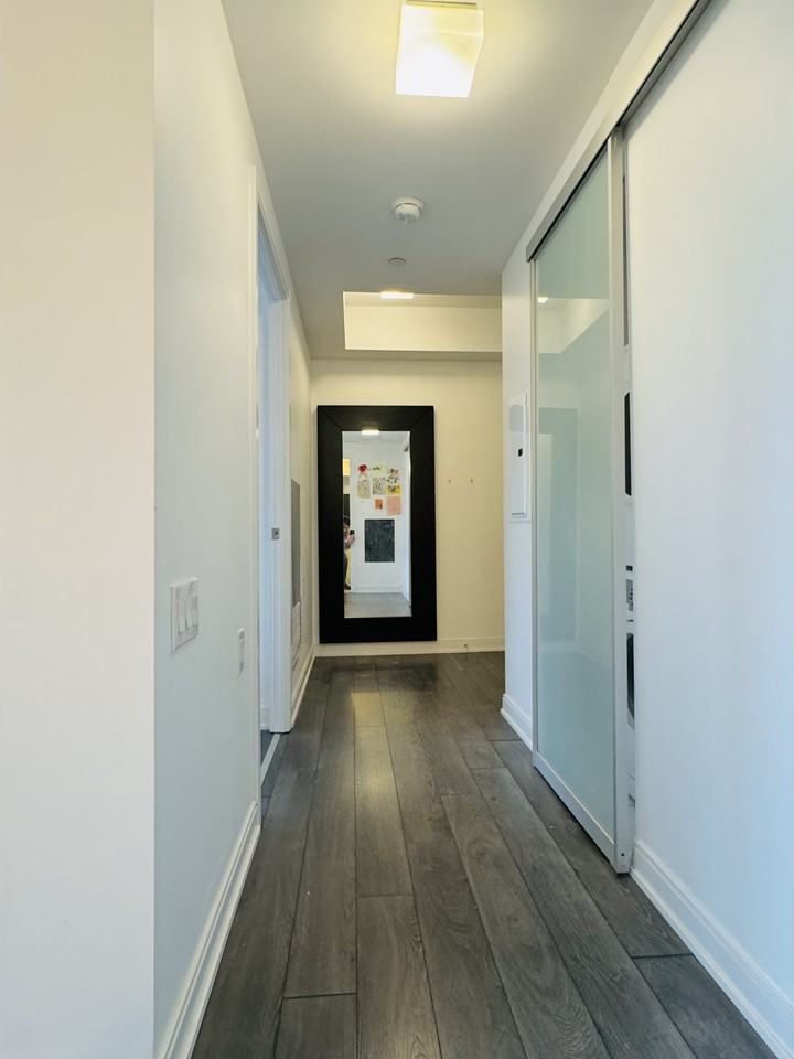 42 Charles Street East #1404 - Photo 6 of 10