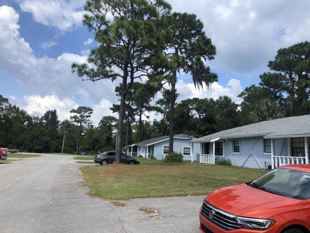 493 N Sams Pt - Photo 2 of 11