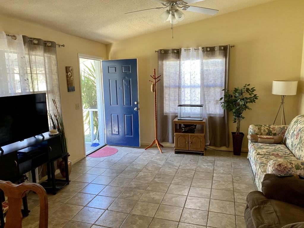 493 N Sams Pt - Photo 3 of 11