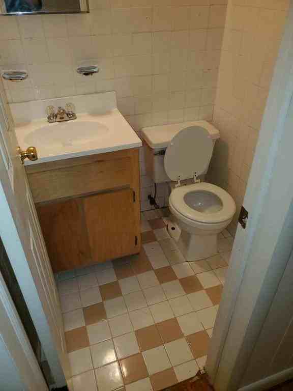 2712 Kilkare Ave - Photo 2 of 6