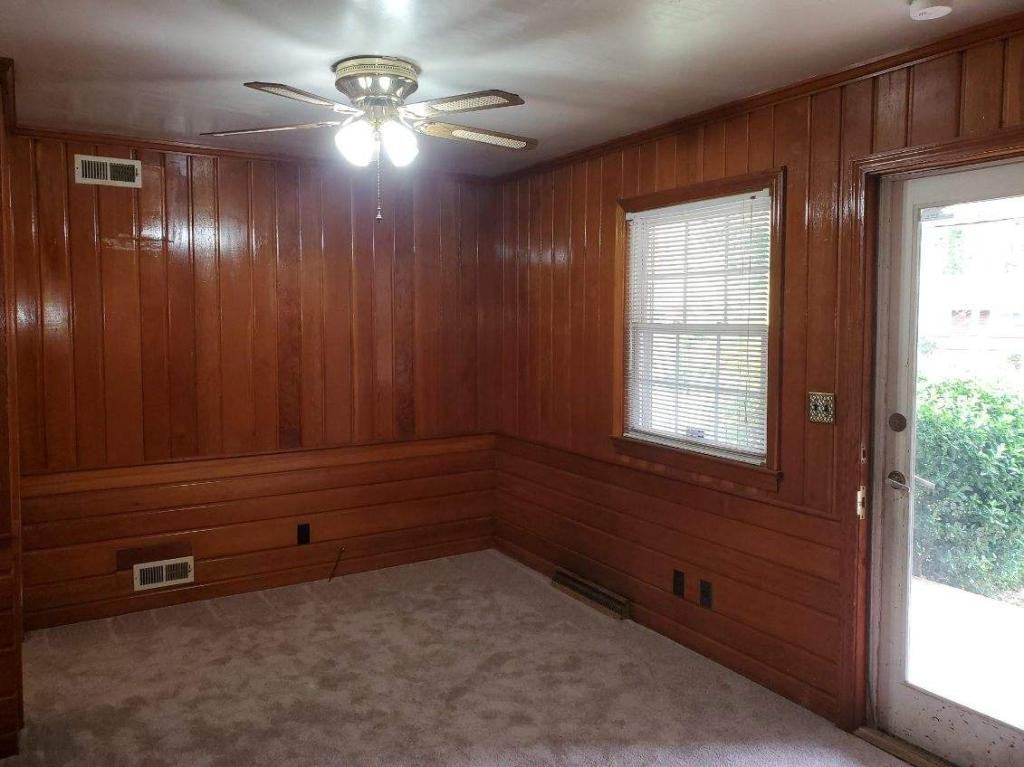 2712 Kilkare Ave - Photo 3 of 6