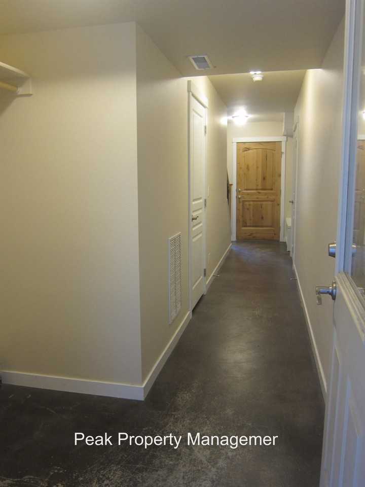 8752 W Pine Valley Ln #1 - Photo 3 of 11