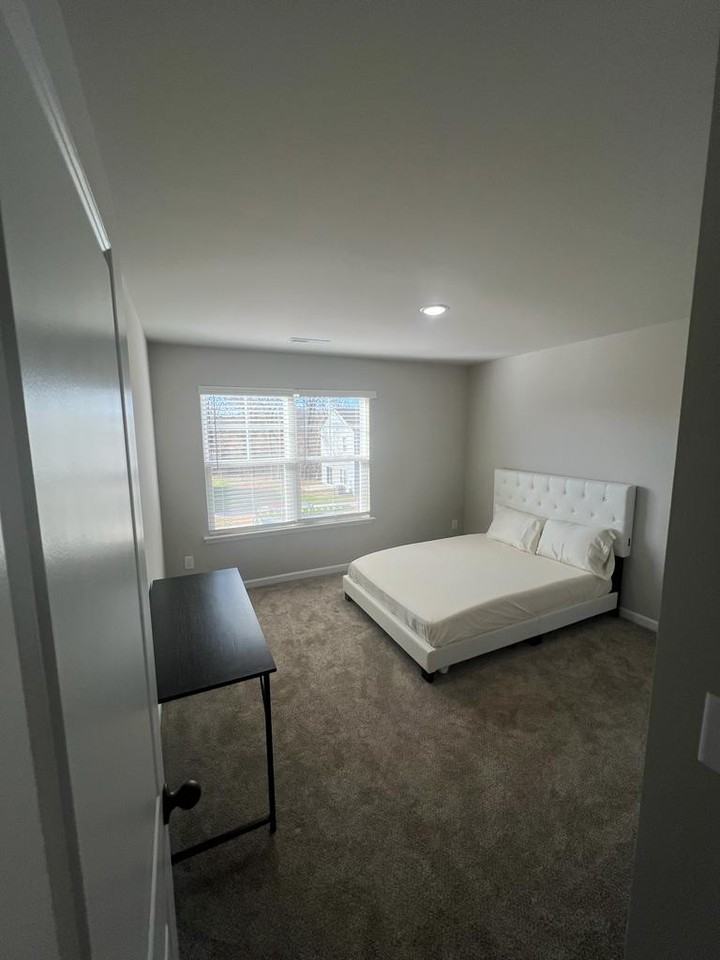 5113 Belstone Ln - Photo 6 of 11