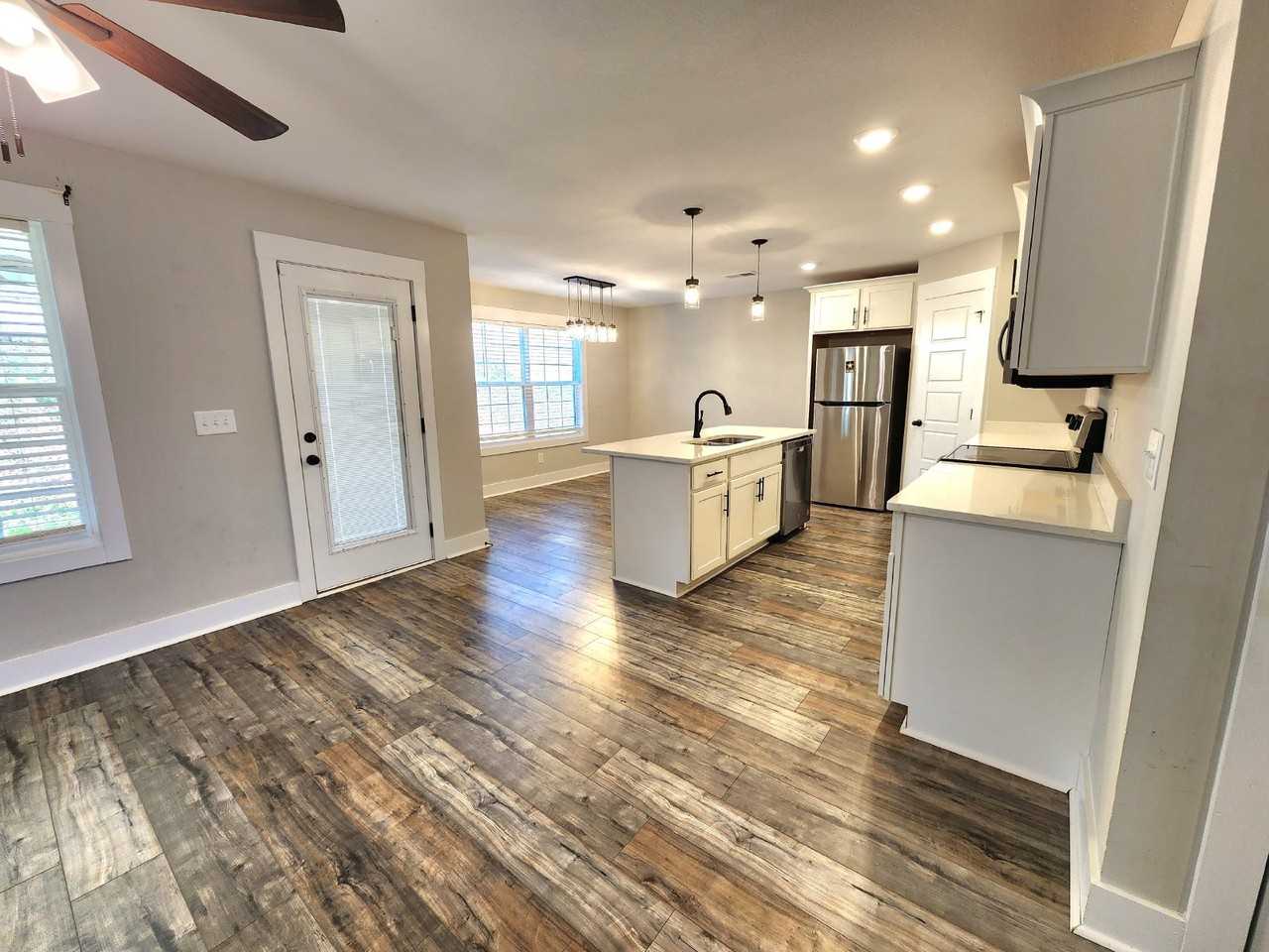 484 Woodtrace Dr - Photo 6 of 22