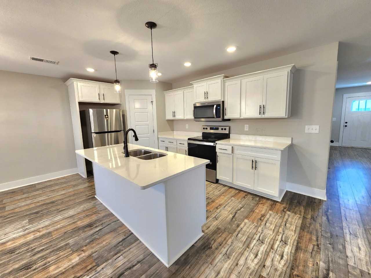 484 Woodtrace Dr - Photo 7 of 22