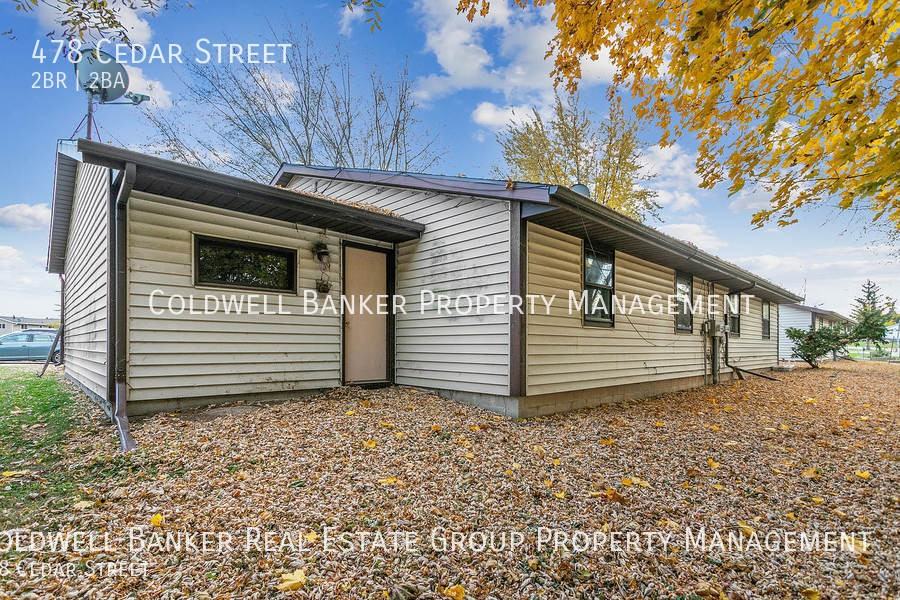 478 Cedar St - Photo 2 of 11