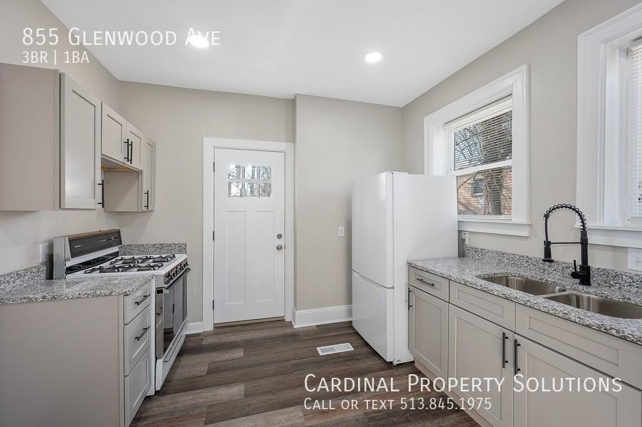 855 Glenwood Ave - Photo 2 of 27