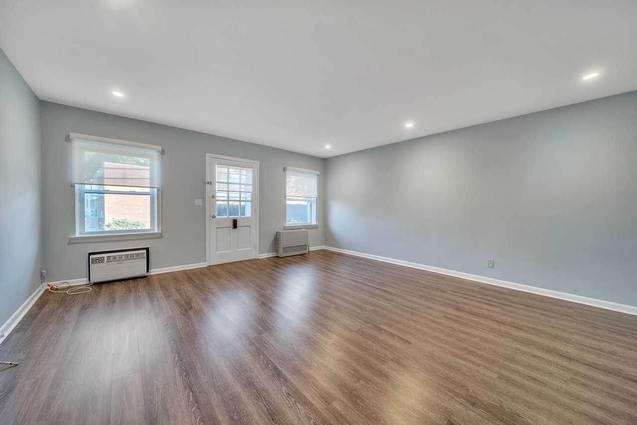 172 Belleville Ave #104 - Photo 2 of 15