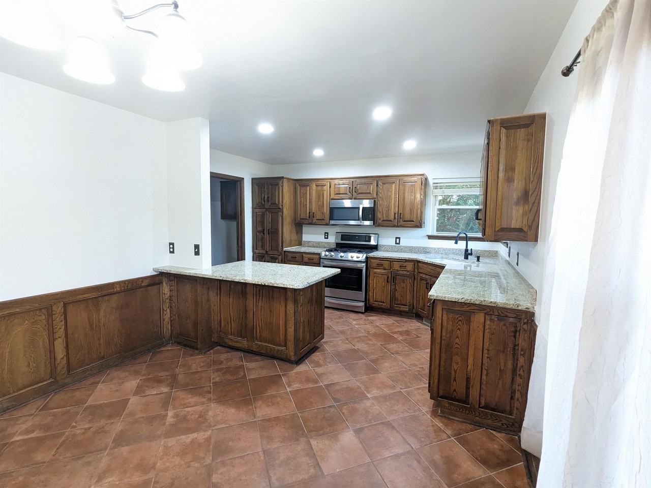 2630 W Washington Pl #1 - Photo 3 of 10