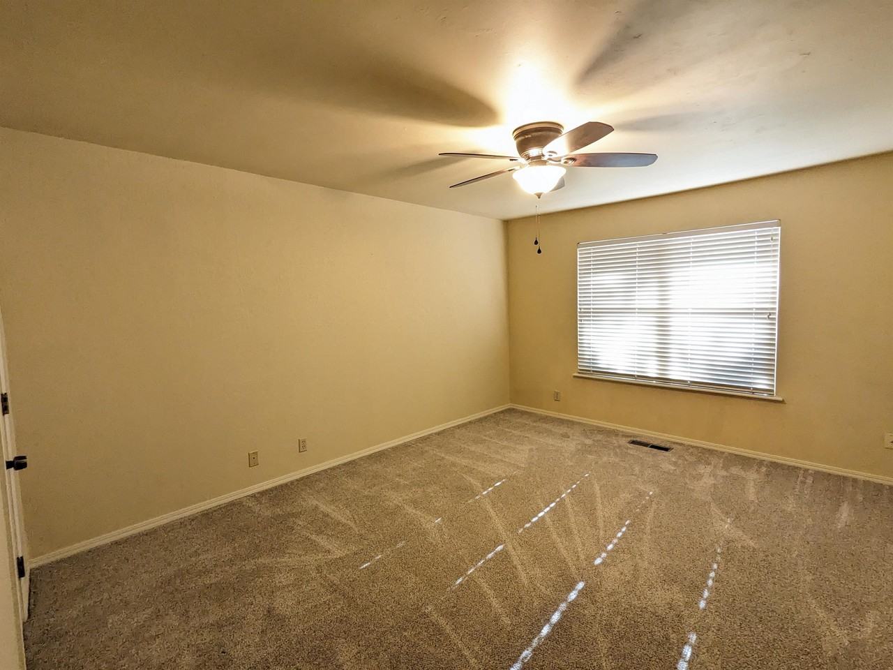 2630 W Washington Pl #1 - Photo 5 of 10